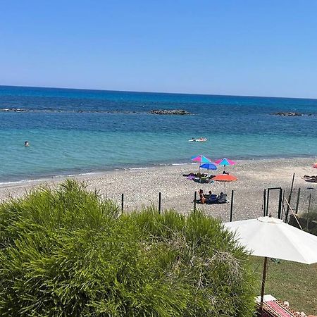 Paradise Beachfront Villa, Porto Columbu, Sardinia Porto Columbu - Perd'E Sali Dış mekan fotoğraf