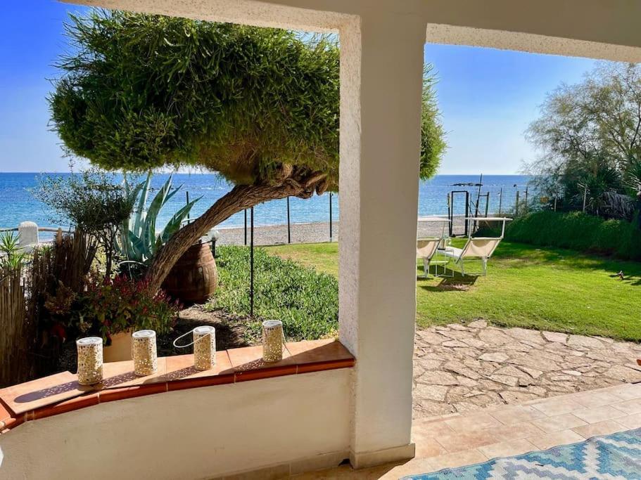 Paradise Beachfront Villa, Porto Columbu, Sardinia Porto Columbu - Perd'E Sali Dış mekan fotoğraf