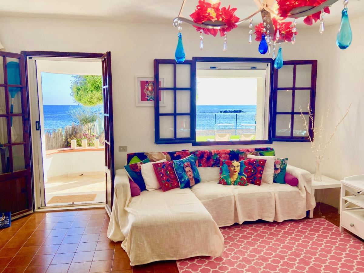 Paradise Beachfront Villa, Porto Columbu, Sardinia Porto Columbu - Perd'E Sali Dış mekan fotoğraf
